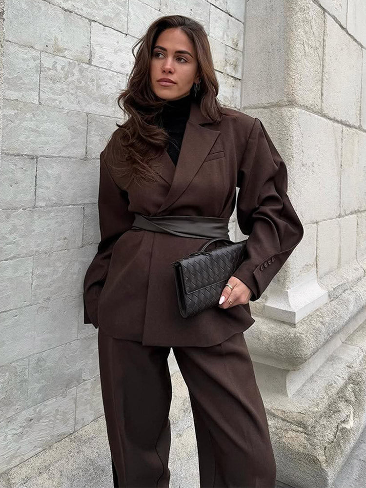 Damer elegant blazer outfit Mirla-Eva Jonsson