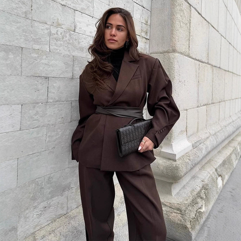Damer elegant blazer outfit Mirla-Eva Jonsson