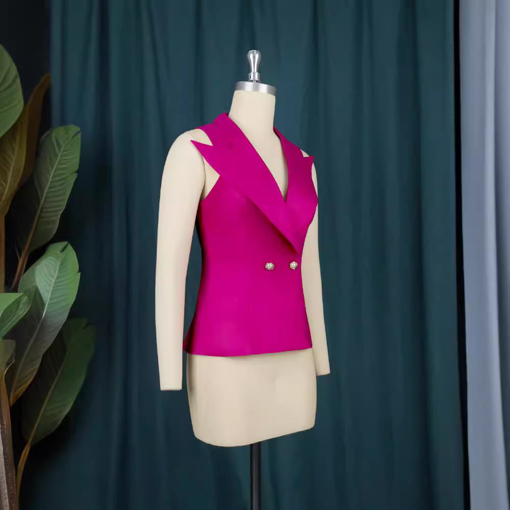 Damer elegant blazerkostym med modern passform och fina knapsdetaljer Mirla-Eva Jonsson