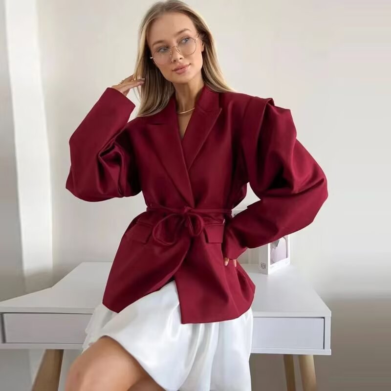 Damer elegant blazermed figursydd silhuett Mirla-Eva Jonsson