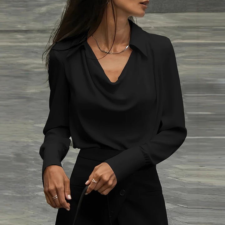 Damer elegant blus med djup kaskadurringning Mirla-Eva Jonsson