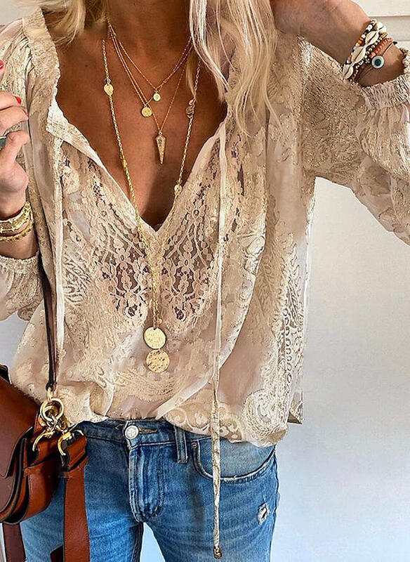 Damer elegant blus med fin spets och djup V-urringning Mirla-Eva Jonsson