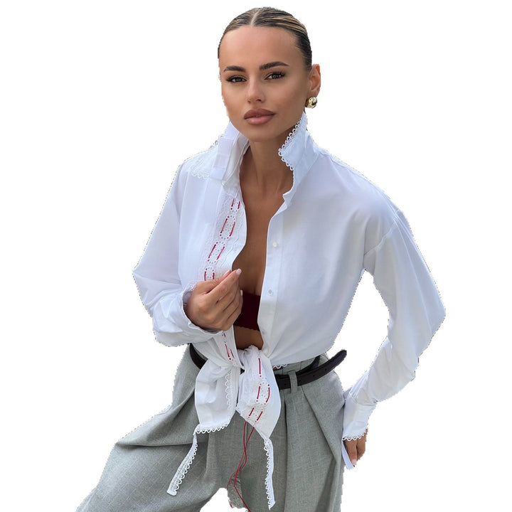 Damer elegant blus med poetiska spetsdetaljer Mirla-Eva Jonsson
