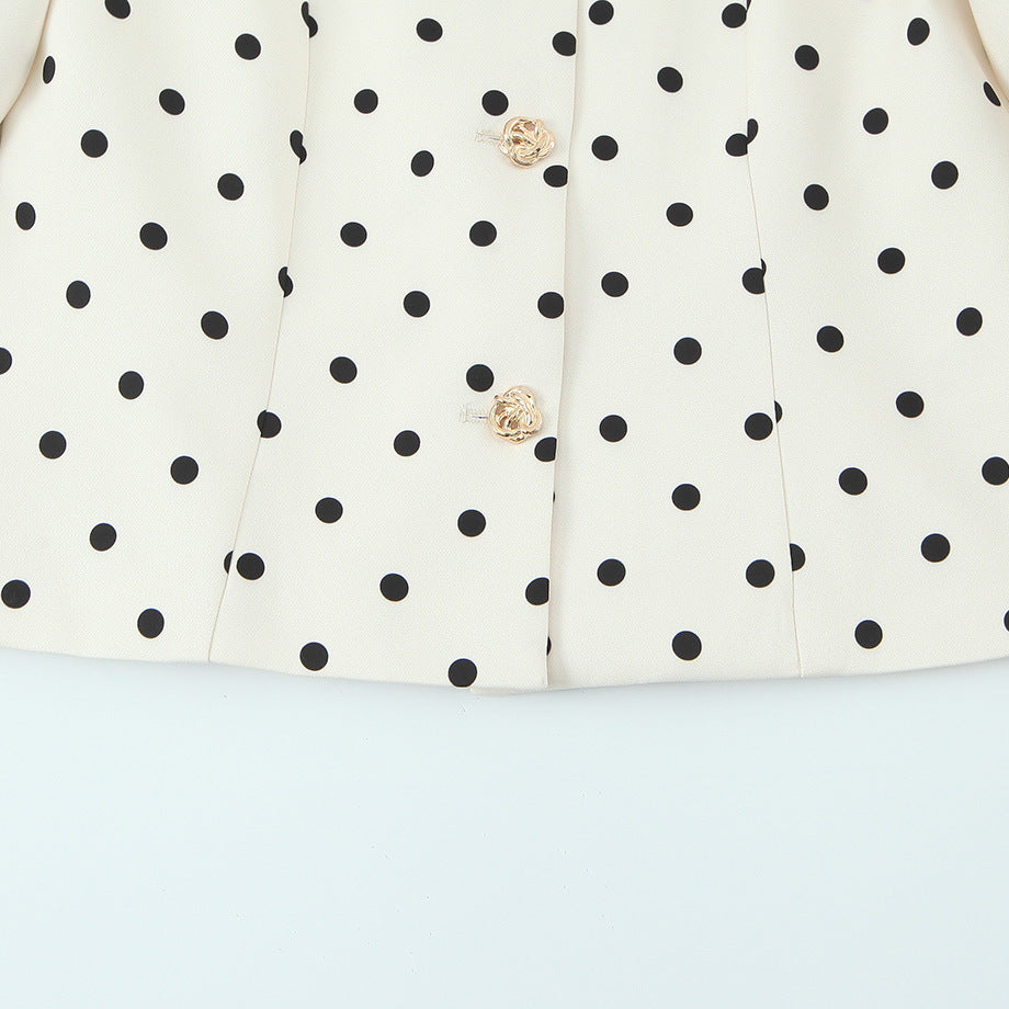 Damer elegant blus med puffärmar och knapppdetaljer Mirla-Eva Jonsson