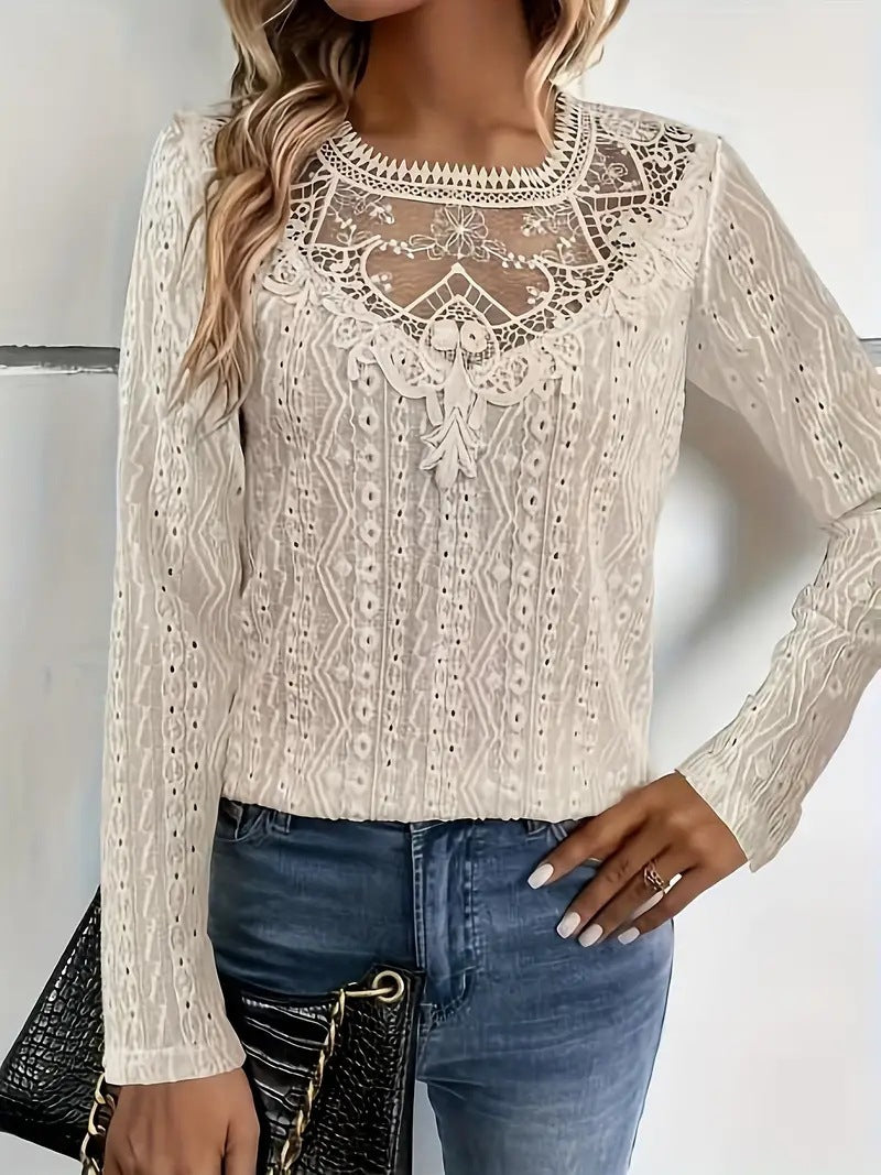 Damer elegant blus med spetsinsatser och detaljerat hålmönster Mirla-Eva Jonsson