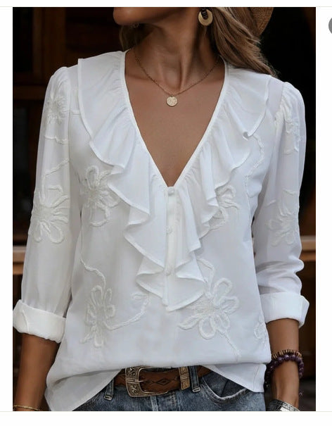Damer elegant blus med volang och blommig broderimönster Mirla-Eva Jonsson