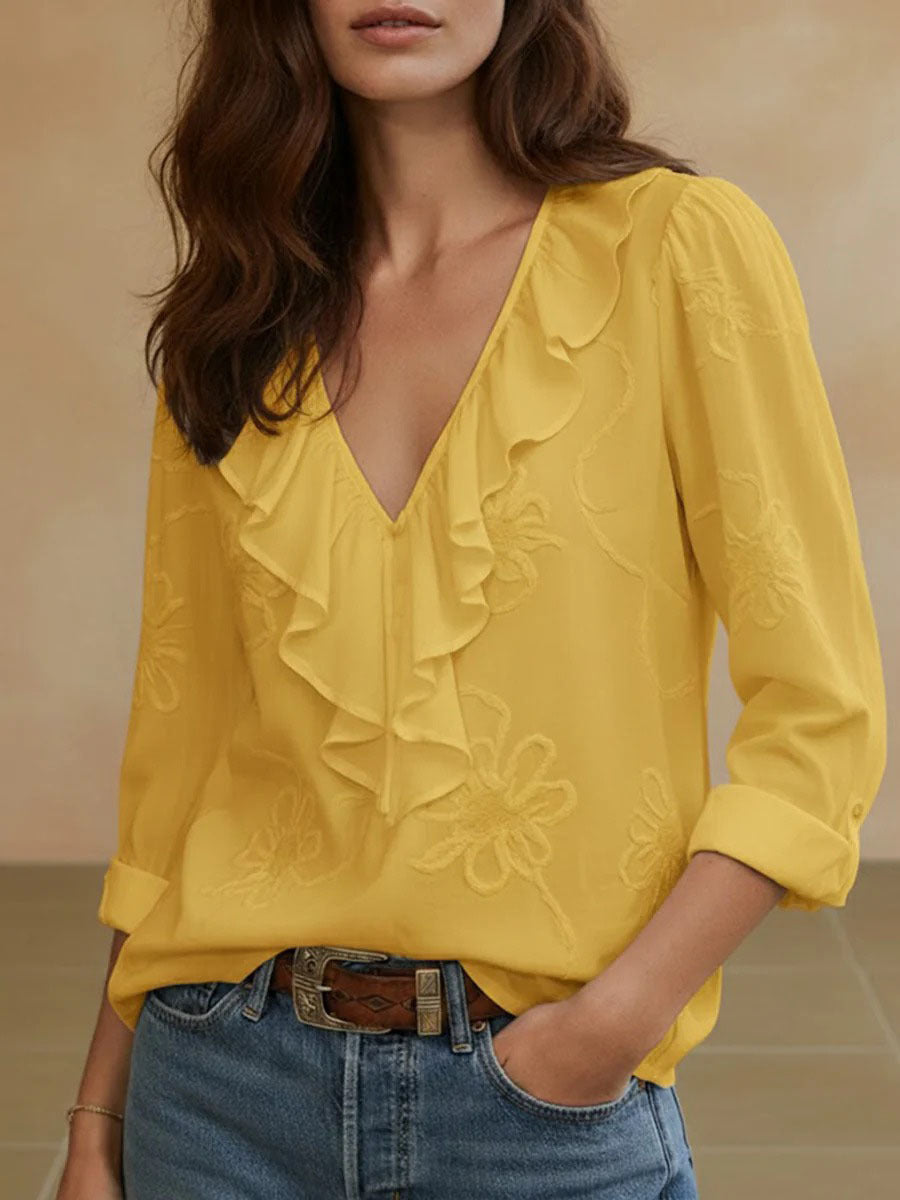 Damer elegant blus med volang och blommig broderimönster Mirla-Eva Jonsson