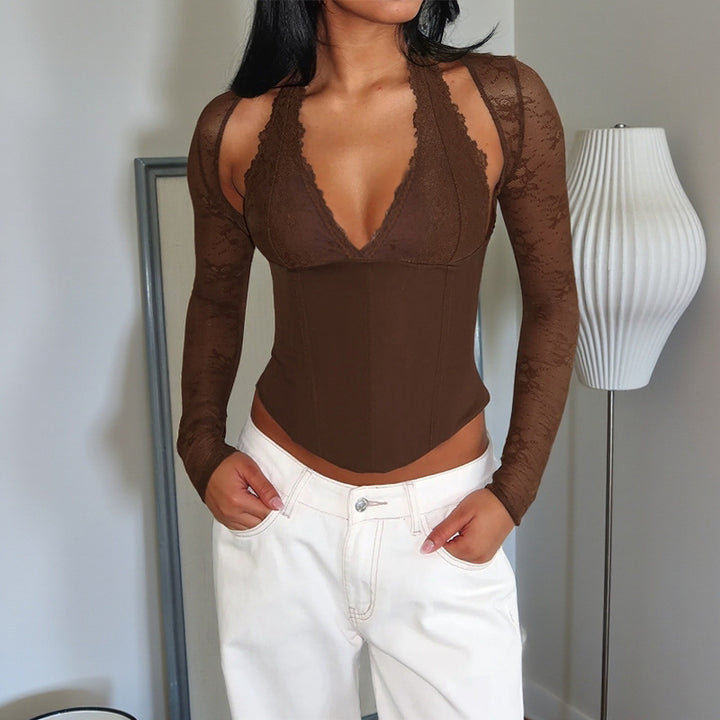 Damer elegant body med spetsdetaljer och djup V- U-ringning Mirla-Eva Jonsson