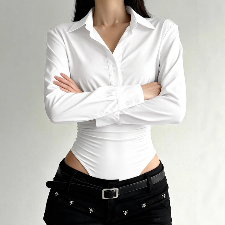 Damer elegant bodysuit med fin krage och knapppdetaljer Mirla-Eva Jonsson