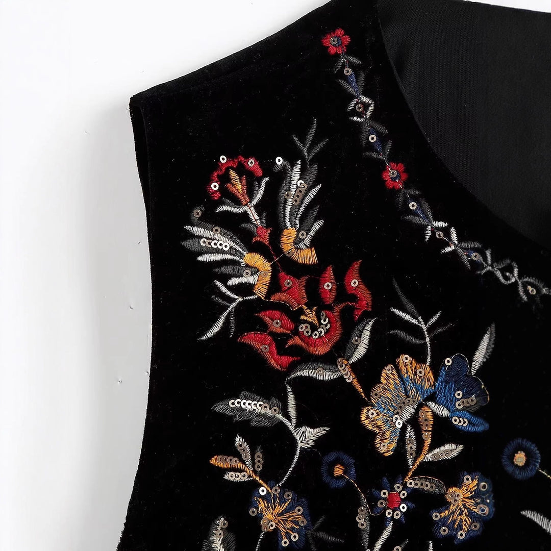 Damer elegant broderad väst Mirla-Eva Jonsson
