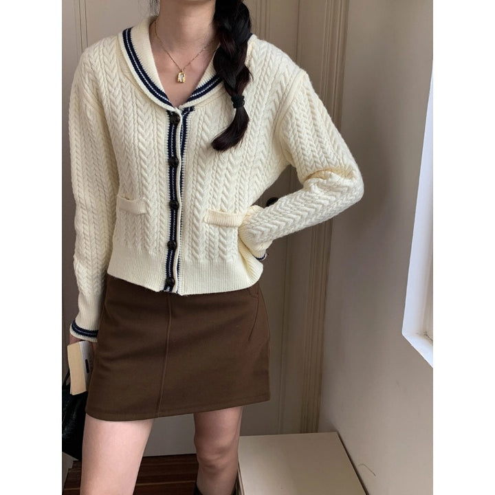 Damer elegant cardigan med klassisk sjalkrage Mirla-Eva Jonsson