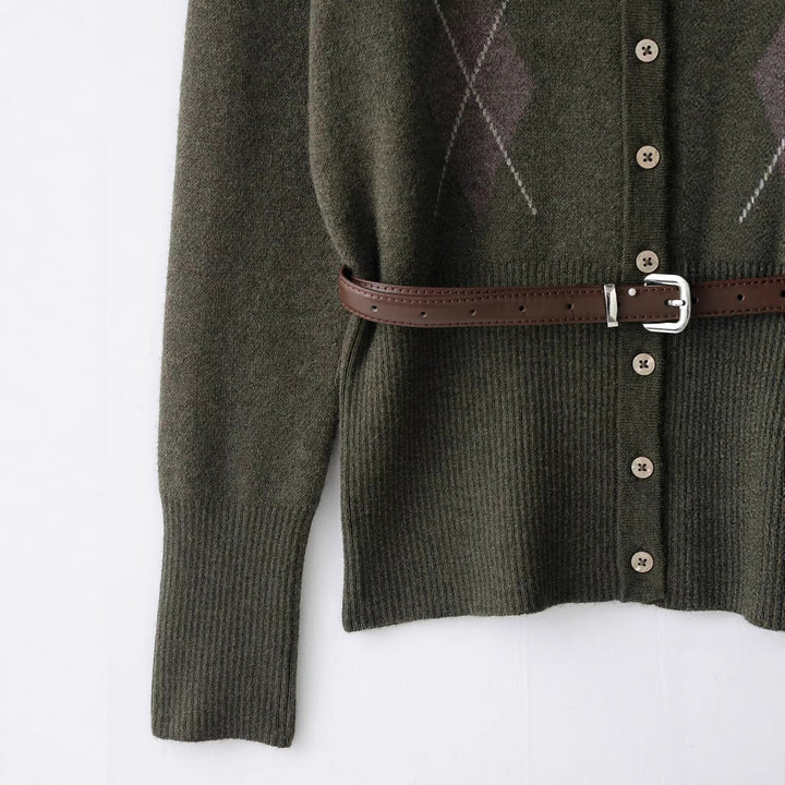 Damer elegant cardigan med stiliga rombdetaljer och figursydd bälte Mirla-Eva Jonsson
