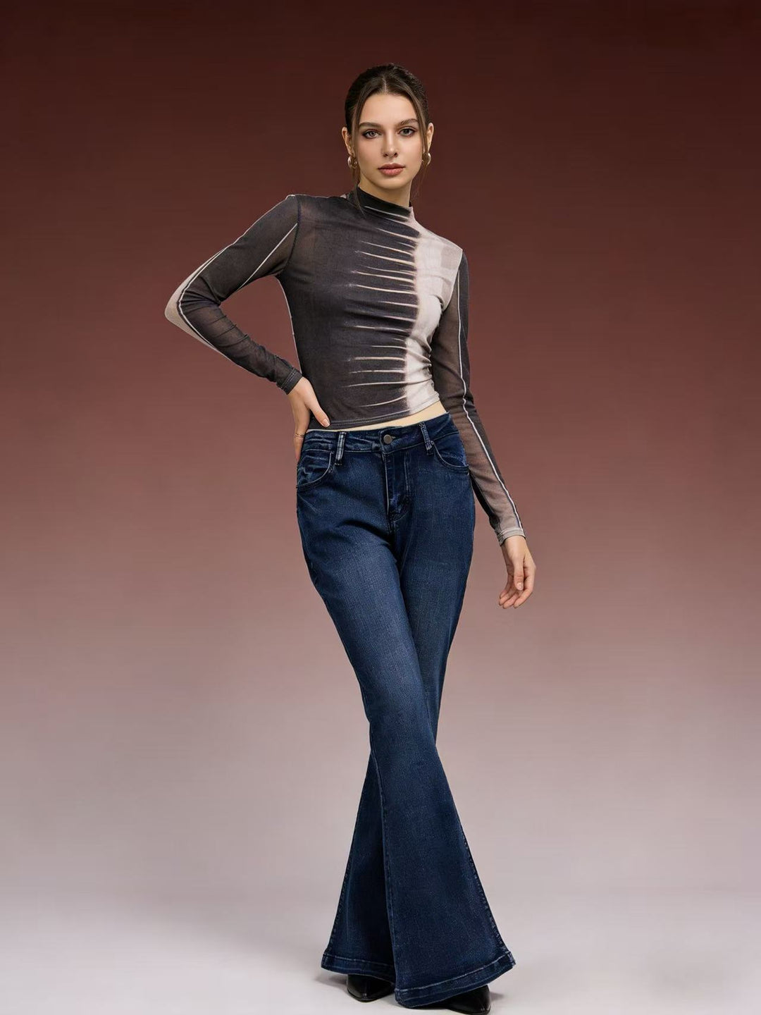 Damer elegant cropped topp med puffärmar och vintage broderi Mirla-Eva Jonsson
