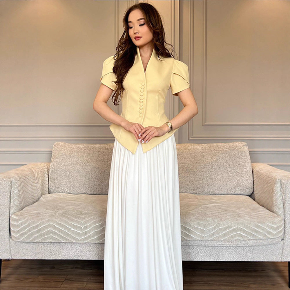 Damer elegant designerblus med puffärmar och knapppdetaljer Mirla-Eva Jonsson