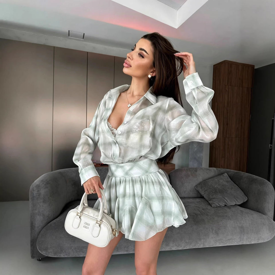 Damer elegant ensemble av luftig blus och rynkad kjol-Eva Jonsson