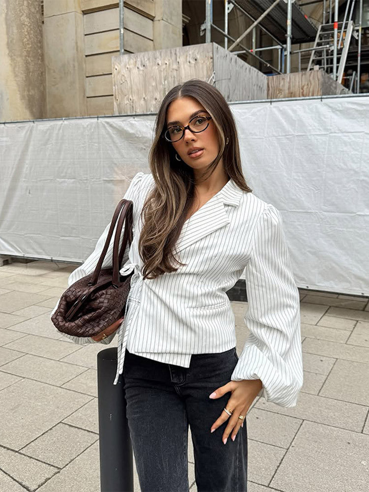 Damer elegant figurerad blus med voluminösa ärmar Mirla-Eva Jonsson
