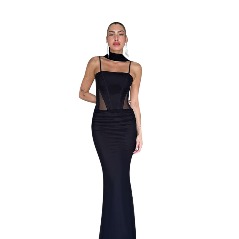 Damer elegant figurpassande maxiklänning med transparenta insatser och stiligt ståkrage Mirla-Eva Jonsson