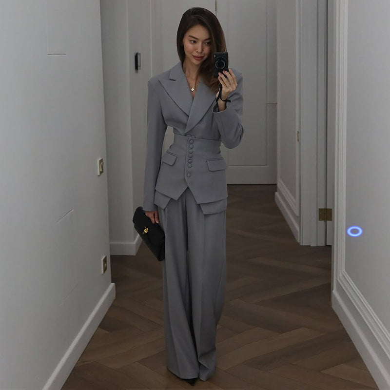 Damer elegant figursydd kostym Mirla-Eva Jonsson