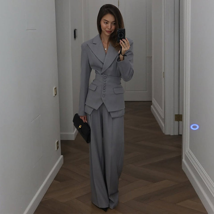 Damer elegant figursydd kostym Mirla-Eva Jonsson