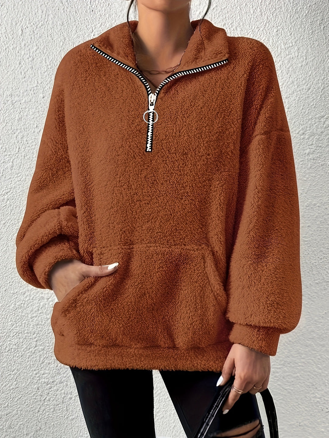 Damer elegant fleece-tröja med hög krage och fickor Mirla-Eva Jonsson