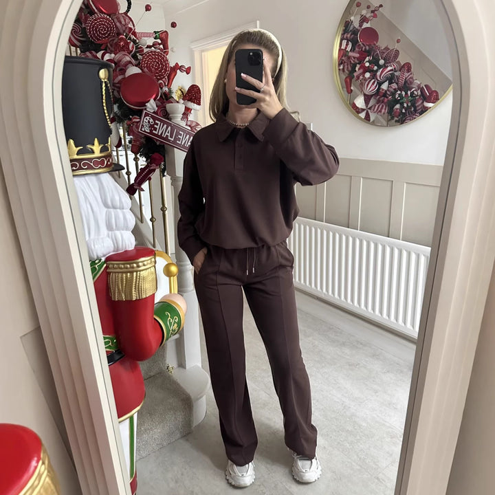 Damer elegant fritidsdräkt med hög krage och vida byxor-Eva Jonsson