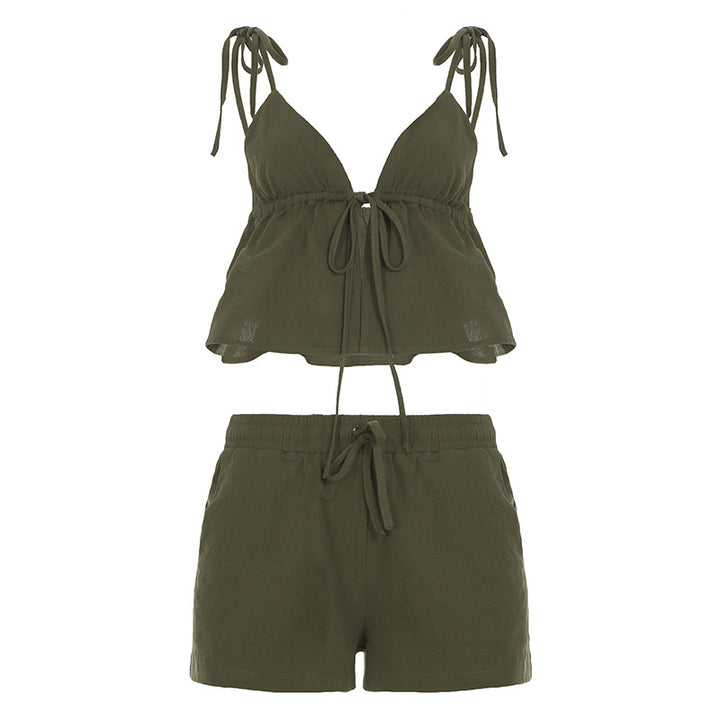Damer elegant halterneck topp med framträdande rynkning och korta shorts Mirla-Eva Jonsson