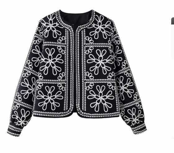 Damer elegant jacka med blommöstickdesign Mirla-Eva Jonsson