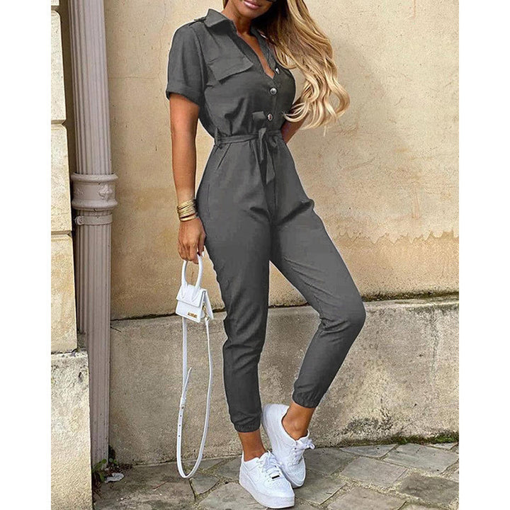 Damer elegant jumpsuit med figursydd passform och praktiska fickor Mirla-Eva Jonsson