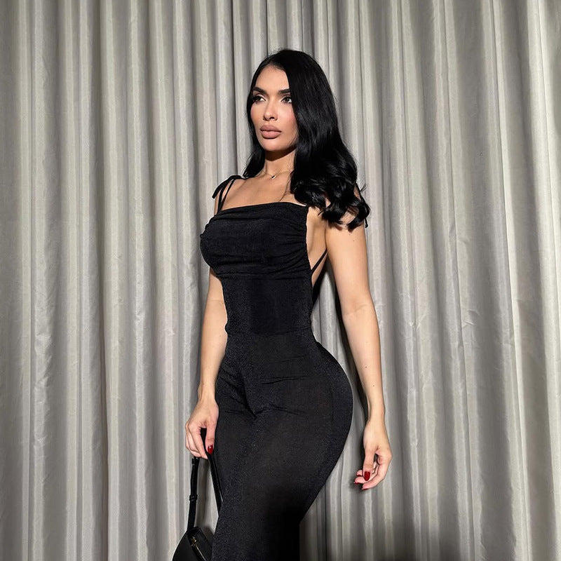 Damer elegant jumpsuit med smal snitt och fina spaghetti axelband Mirla-Eva Jonsson
