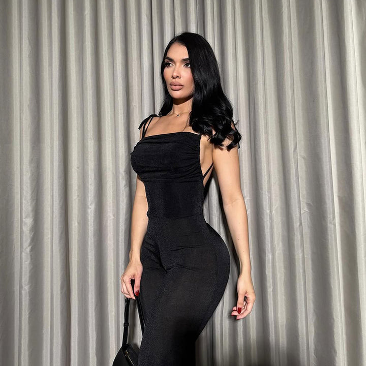 Damer elegant jumpsuit med smal snitt och fina spaghetti axelband Mirla-Eva Jonsson