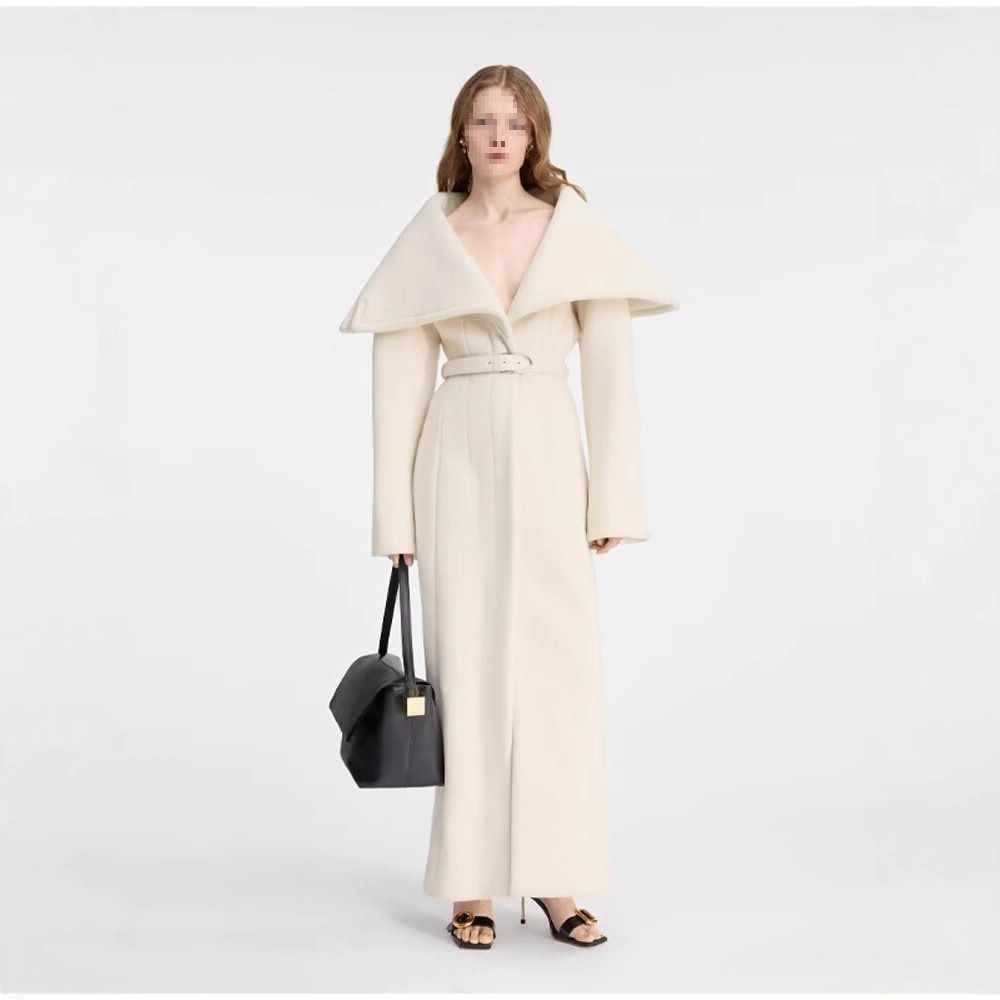 Damer elegant kappa med bred krage och midjebälte Mirla-Eva Jonsson