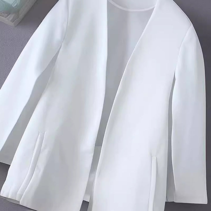 Damer elegant kavaj med smal passform och praktiska fickor Mirla-Eva Jonsson