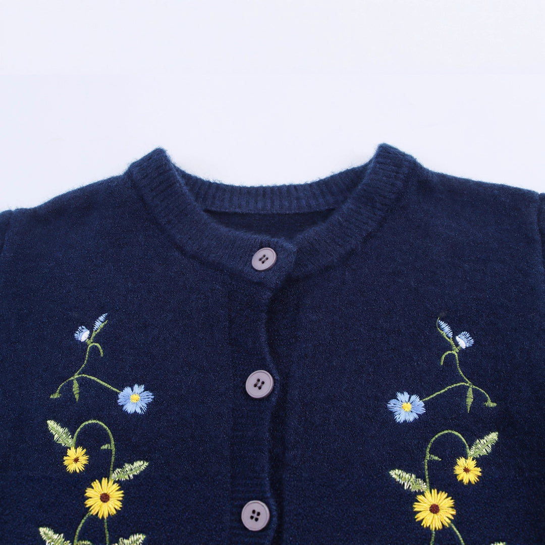 Damer elegant kofta med blommiga broderier Mirla-Eva Jonsson