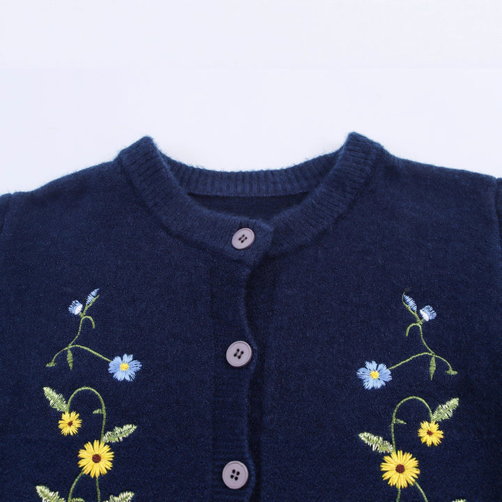 Damer elegant kofta med blommiga broderier Mirla-Eva Jonsson