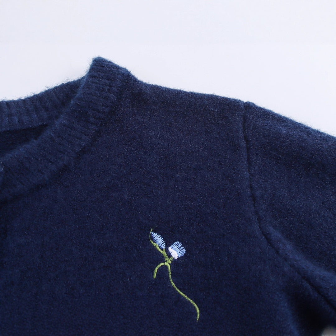 Damer elegant kofta med blommiga broderier Mirla-Eva Jonsson