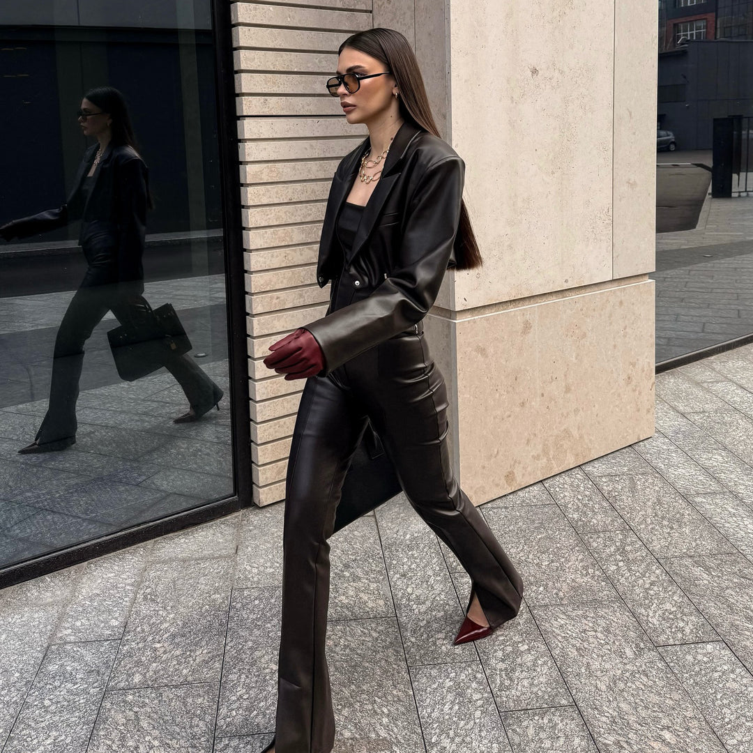 Damer elegant konstläderdräkt Mirla-Eva Jonsson