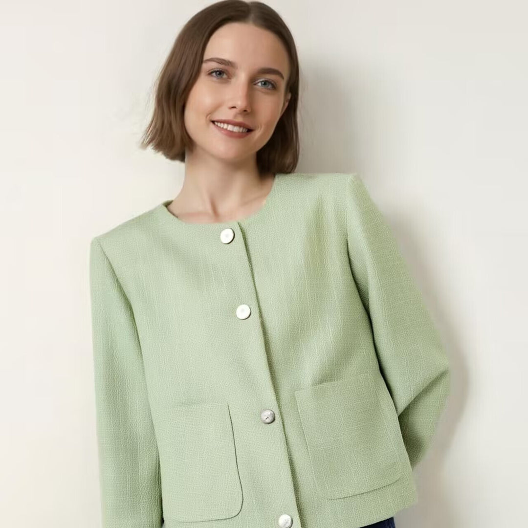 Damer elegant kort jacka med praktiska fickor Mirla-Eva Jonsson