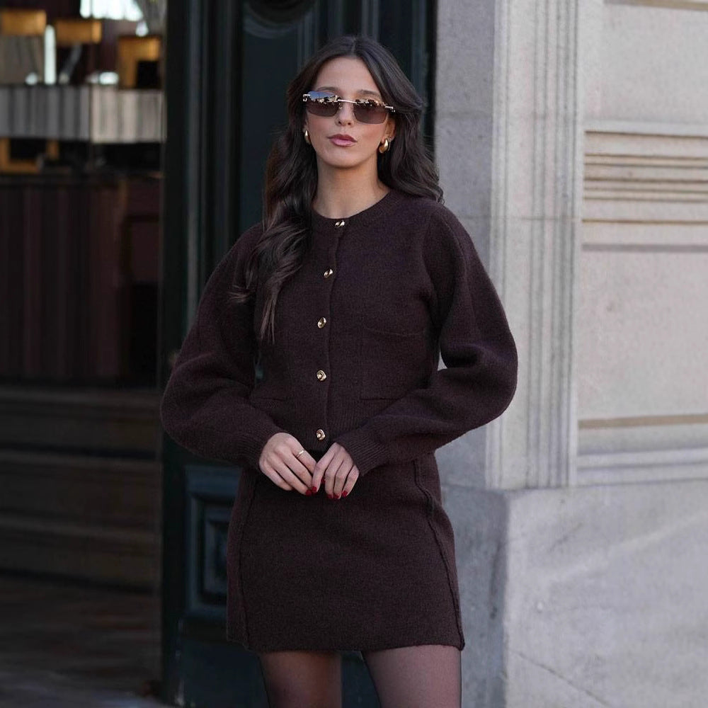 Damer elegant, kort stickad kjol med hög midja och sidofickor Mirla-Eva Jonsson