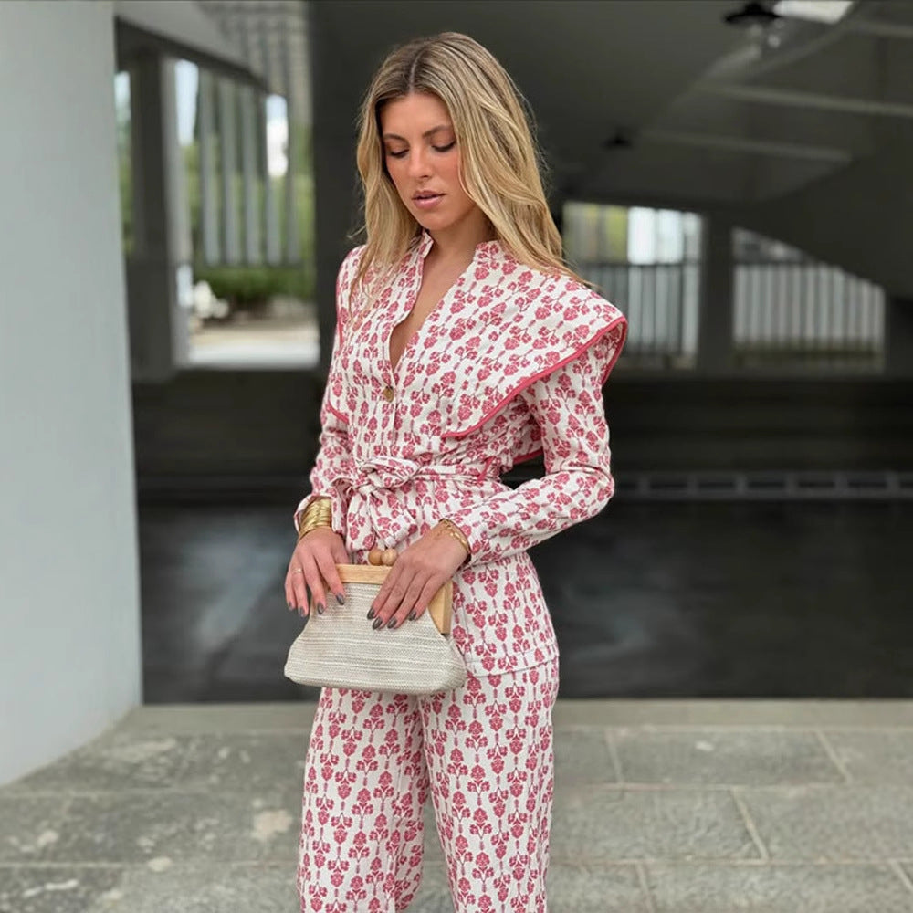 Damer elegant kostymset med blommigt mönster Mirla-Eva Jonsson