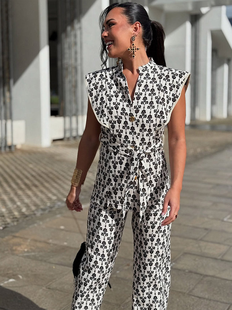 Damer elegant kostymset med blommigt mönster Mirla-Eva Jonsson