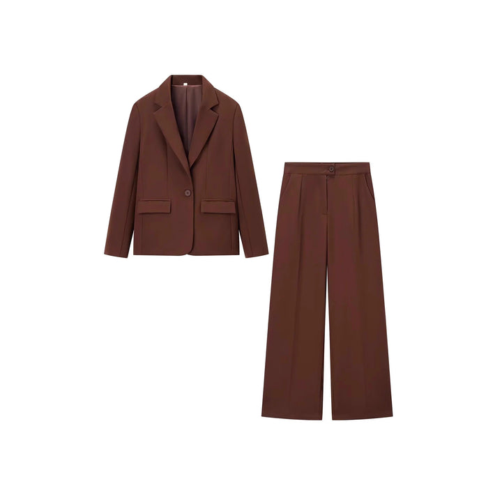 Damer elegant kostymset med figursydd blazer och vida byxor Mirla-Eva Jonsson