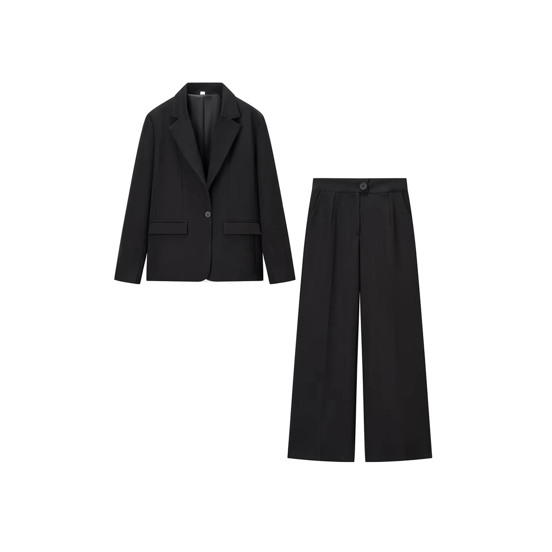 Damer elegant kostymset med figursydd blazer och vida byxor Mirla-Eva Jonsson