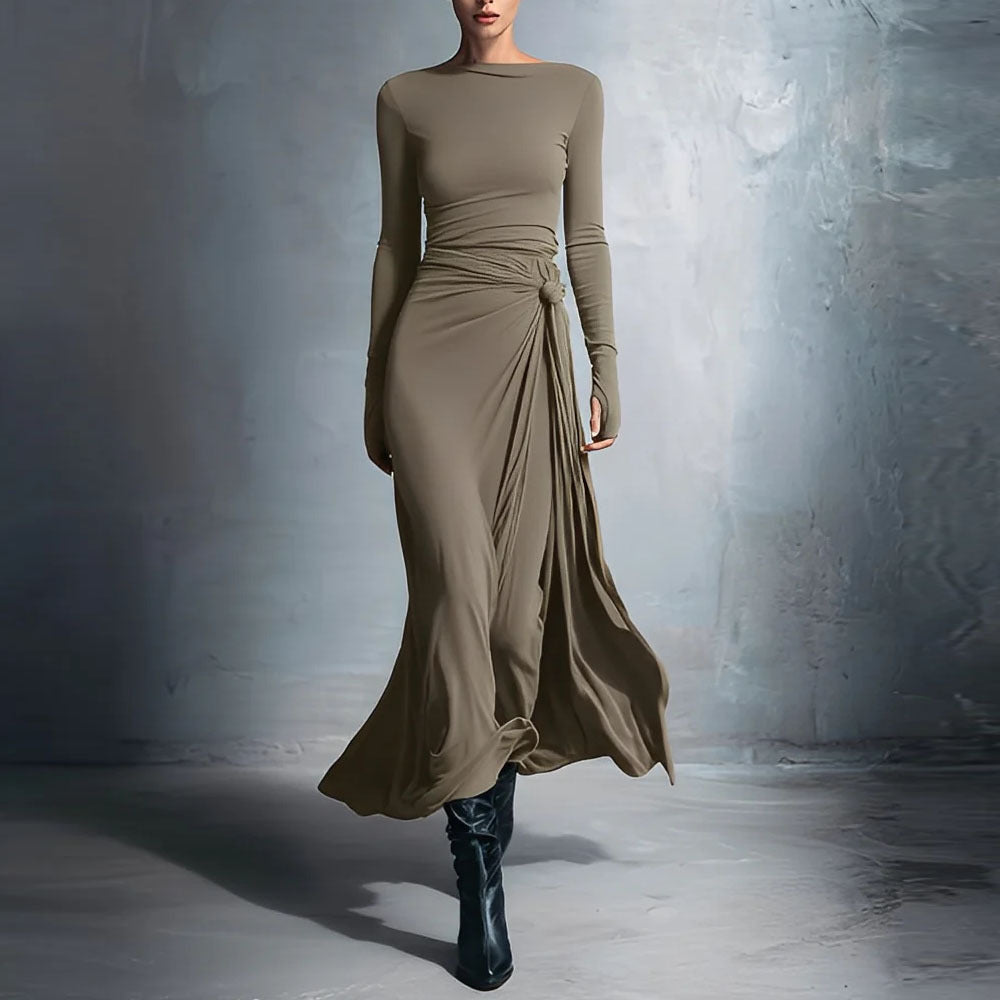 Damer elegant kvällsklänning med lång ärm och omslagsdesign Mirla-Eva Jonsson