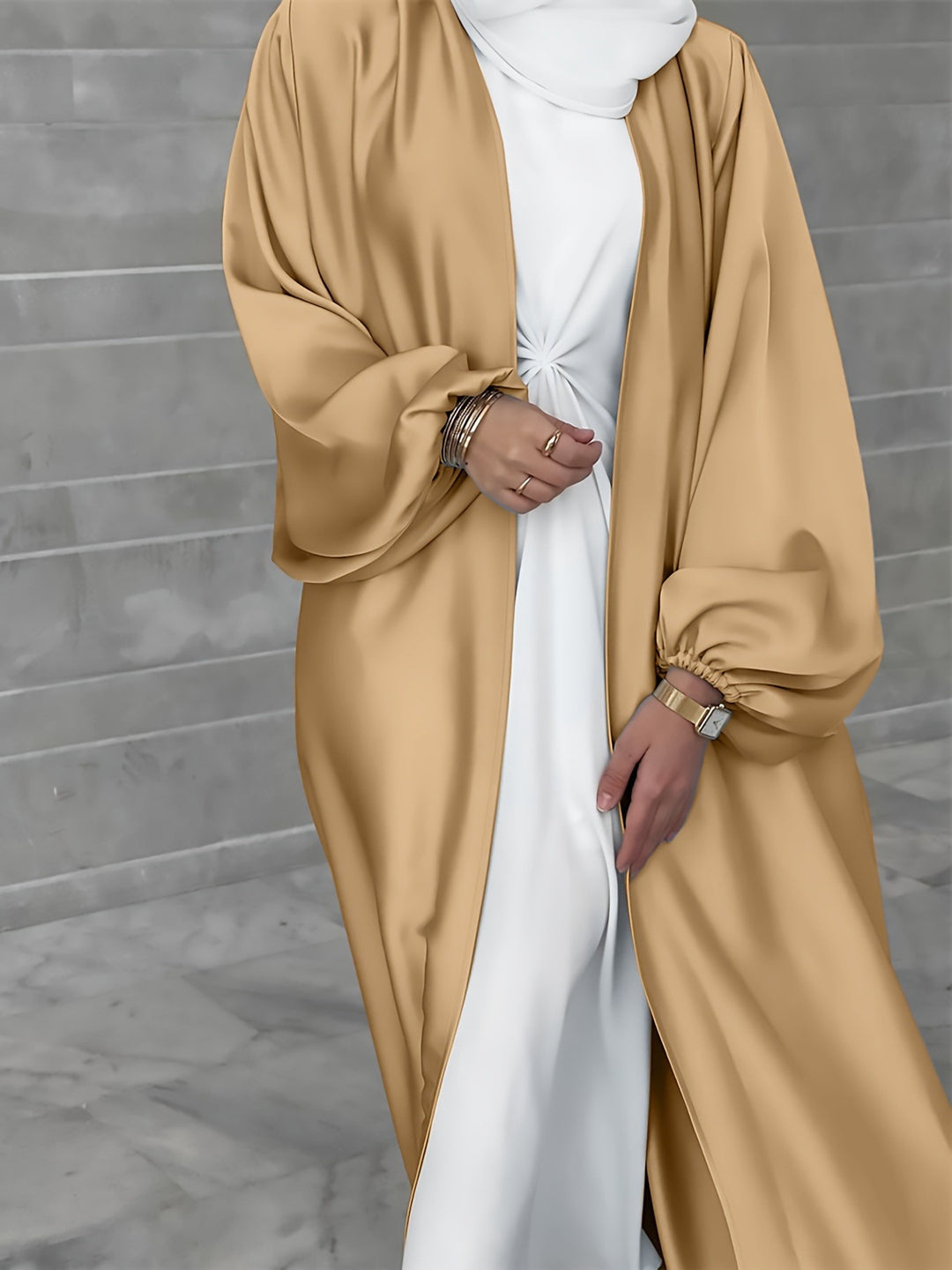Damer elegant lång cardigan i flytande material med vid passform Eva Jonsson-Eva Jonsson