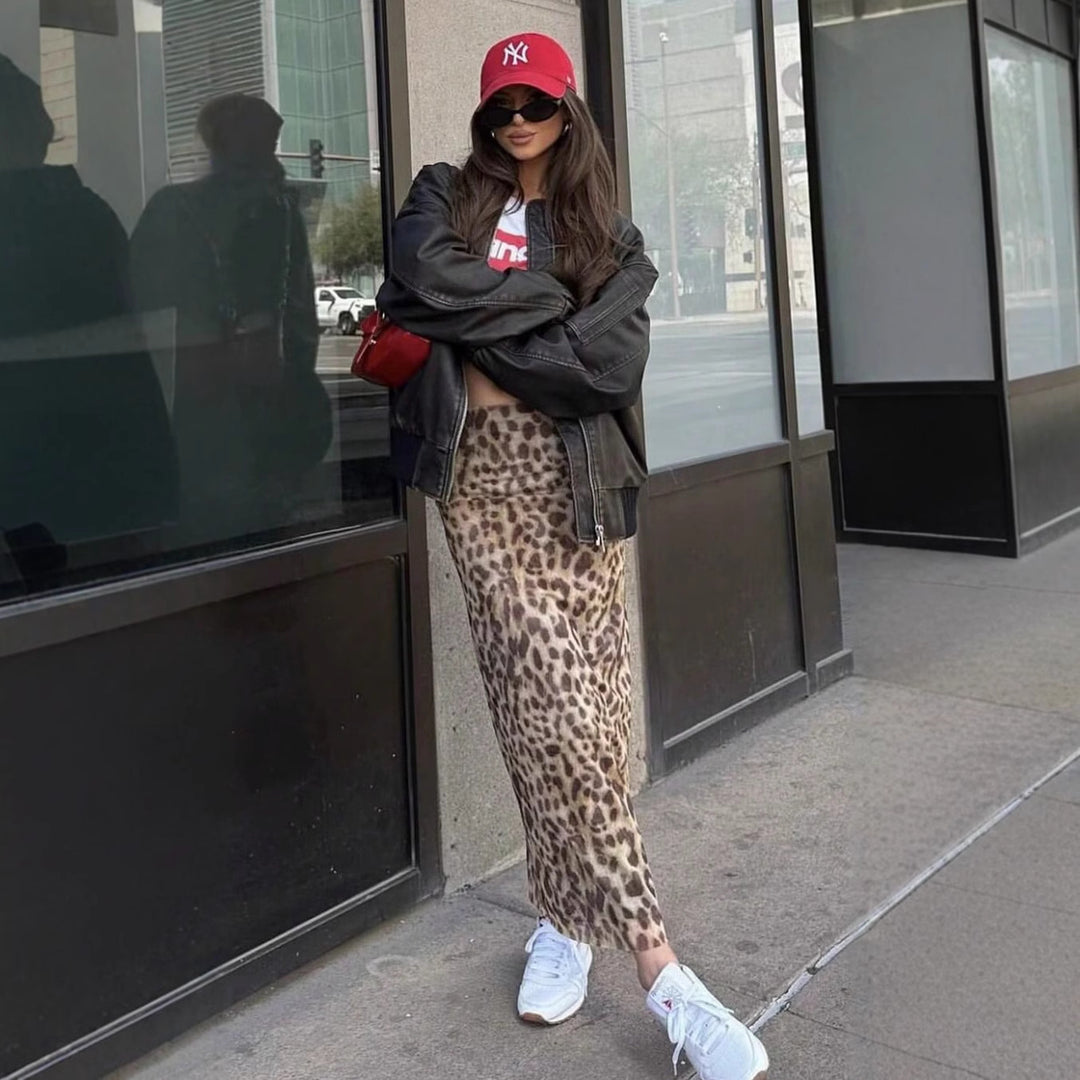 Damer elegant maxikjol i stilren leopardtryck Mirla-Eva Jonsson