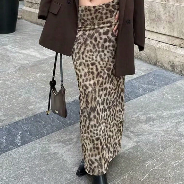 Damer elegant maxikjol i stilren leopardtryck Mirla-Eva Jonsson