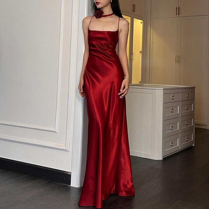 Damer elegant maxiklänning i flödande satin med spaghetti-band Mirla-Eva Jonsson