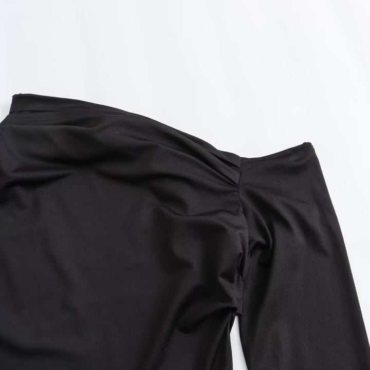 Damer elegant maxiklänning med asymmetrisk u-ringning och draperingar Mirla-Eva Jonsson