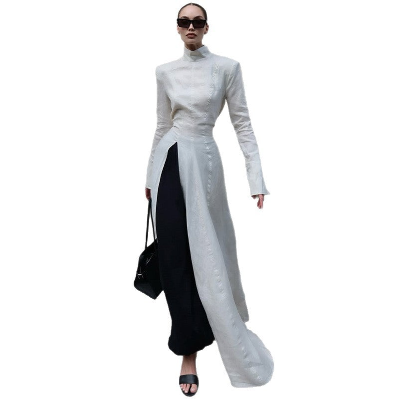 Damer elegant maxiklänning med högstående krage och asymmetrisk färgdesign Mirla-Eva Jonsson