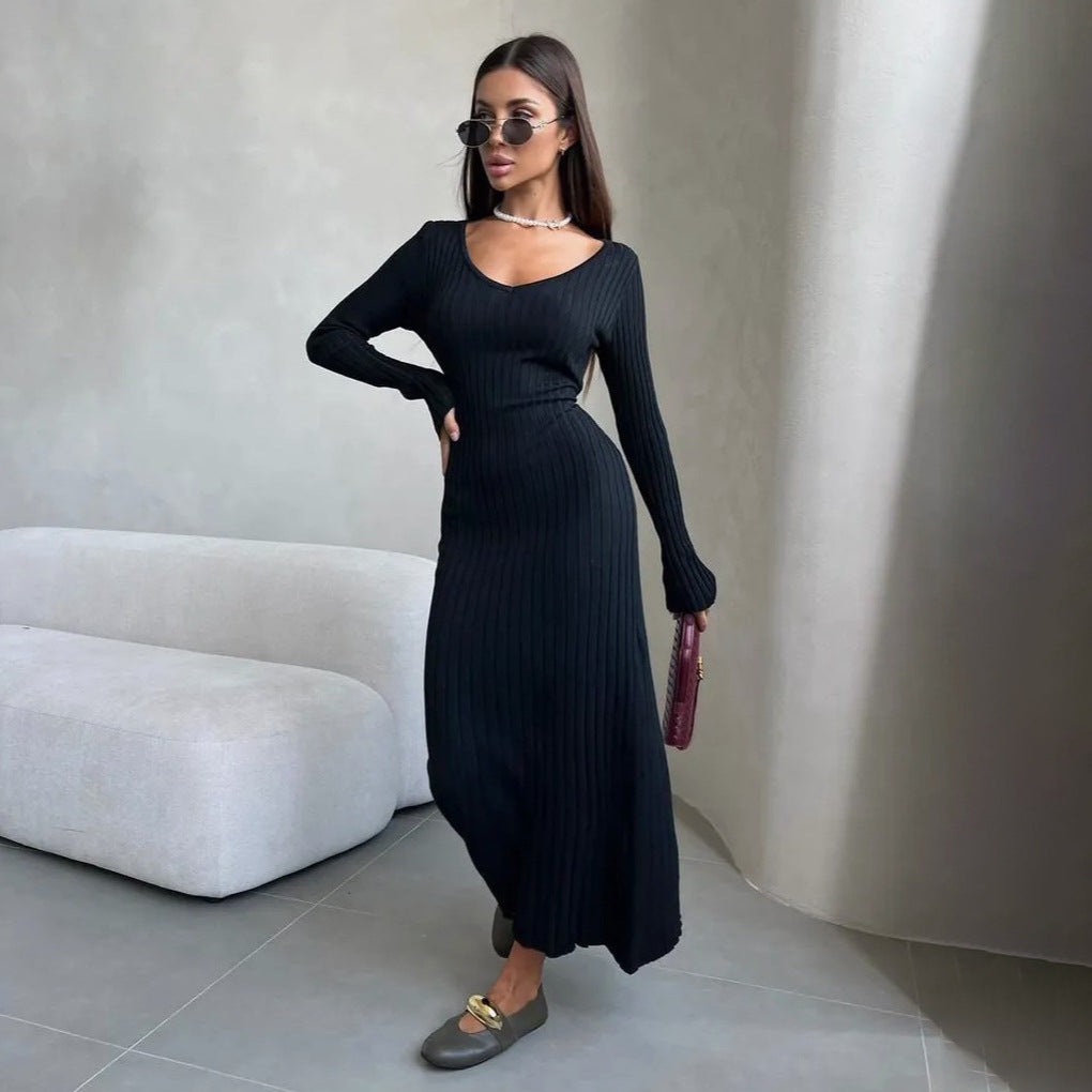 Damer elegant maxiklänning med raffinerad rippdesign och asymmetriska ärmar Mirla-Eva Jonsson